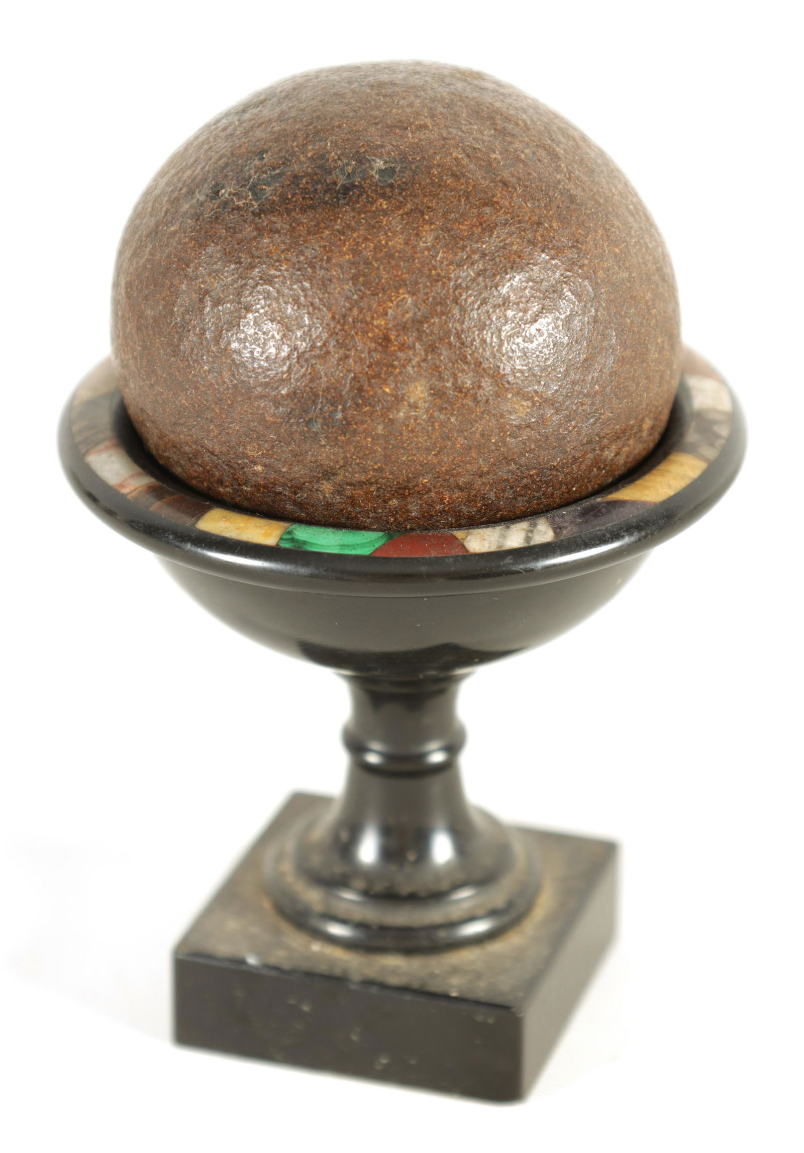 A BEZOAR STONE, POSSIBLY 18TH CENTURY IN A GRAND TOUR MARBLE SPECIMEN HOLDER (1 of 6)