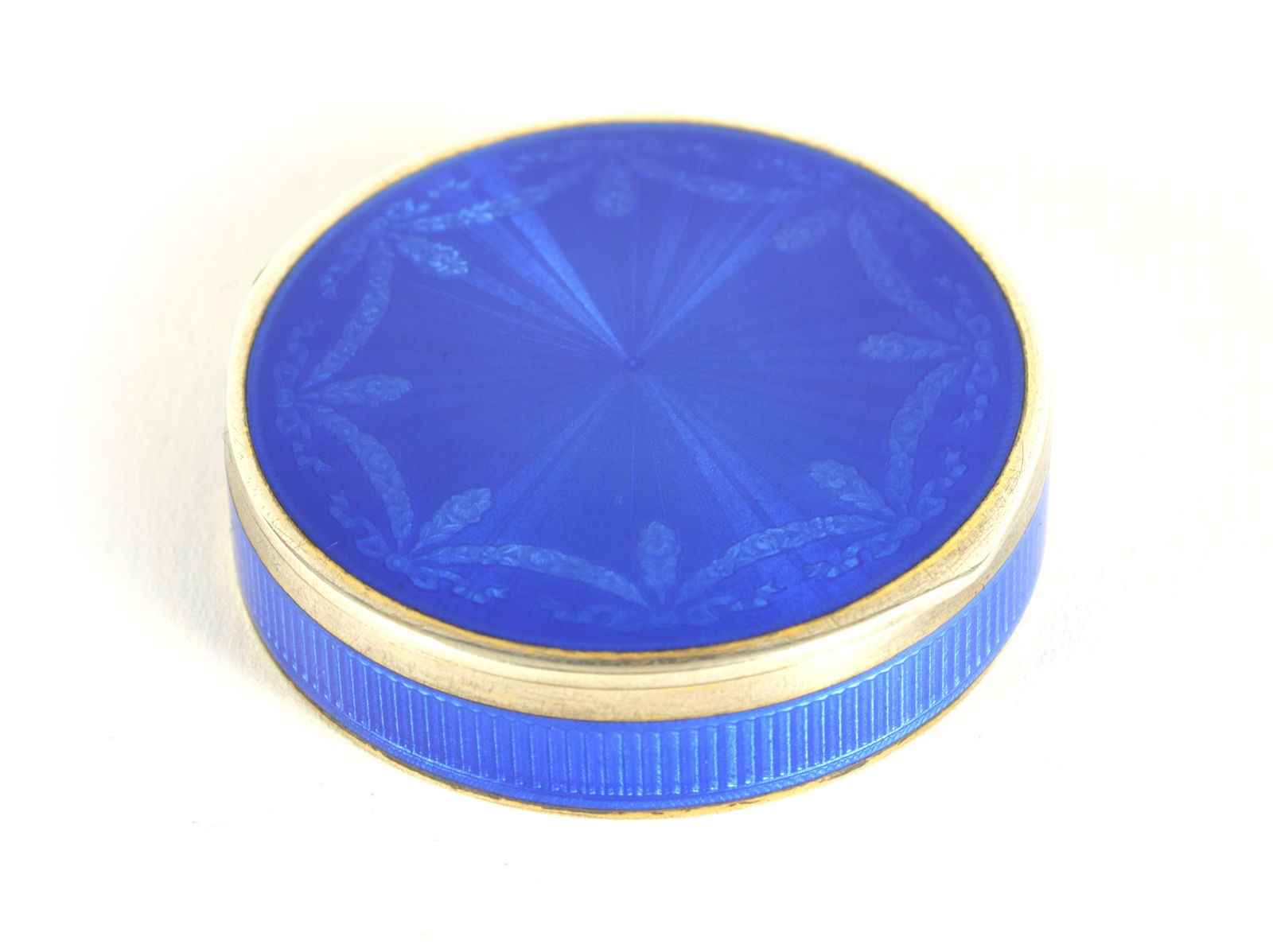 A FINE EARLY 20TH CENTURY SILVER AND GUILLOCHE ENAMEL BOX BY MARIUS HAMMER (1 of 4)