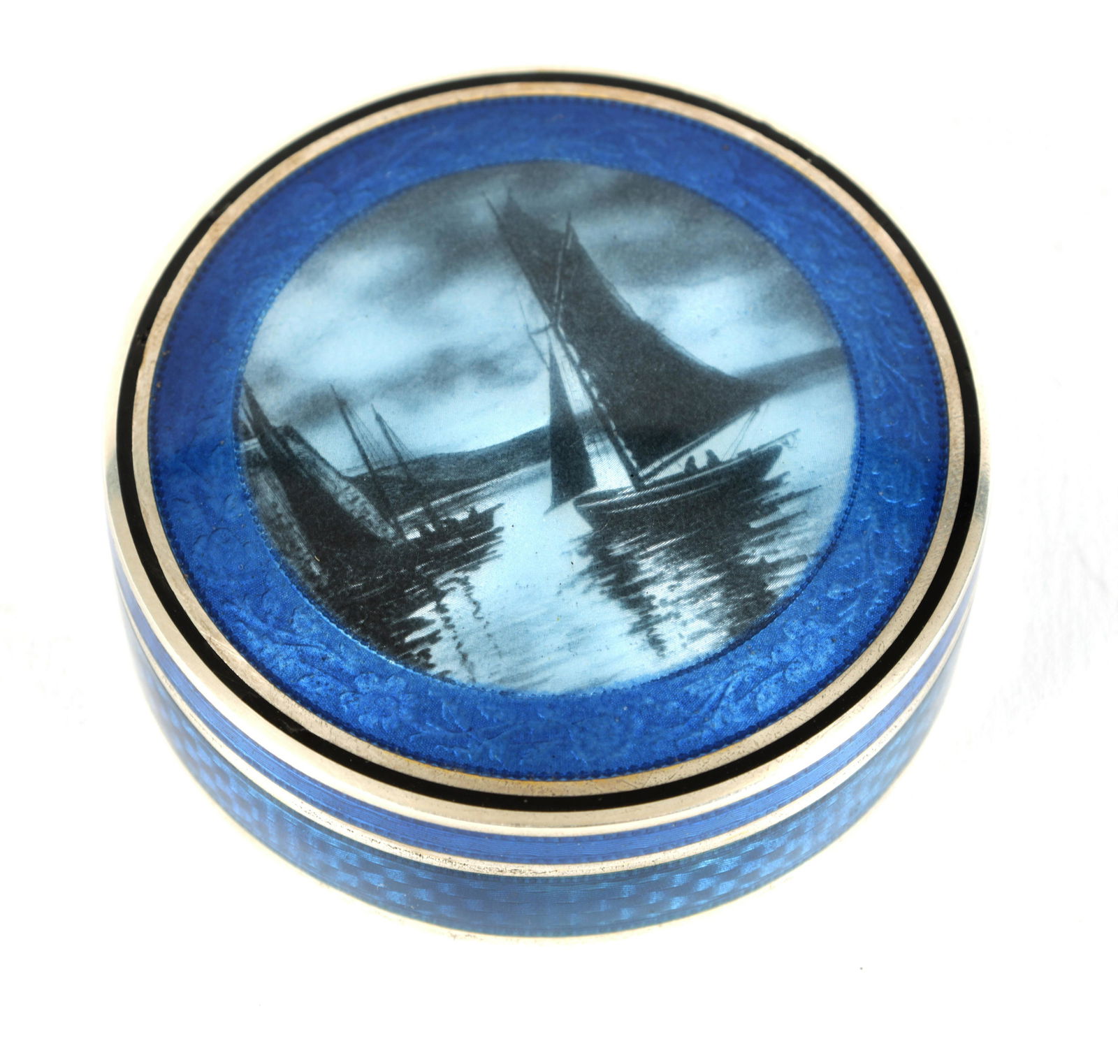 A LATE 19TH CENTURY FRENCH ENGINE TUNED SILVER AND BLUE GUILLOCHE ENAMEL CIRCULAR LADIES BOX (1 of 6)