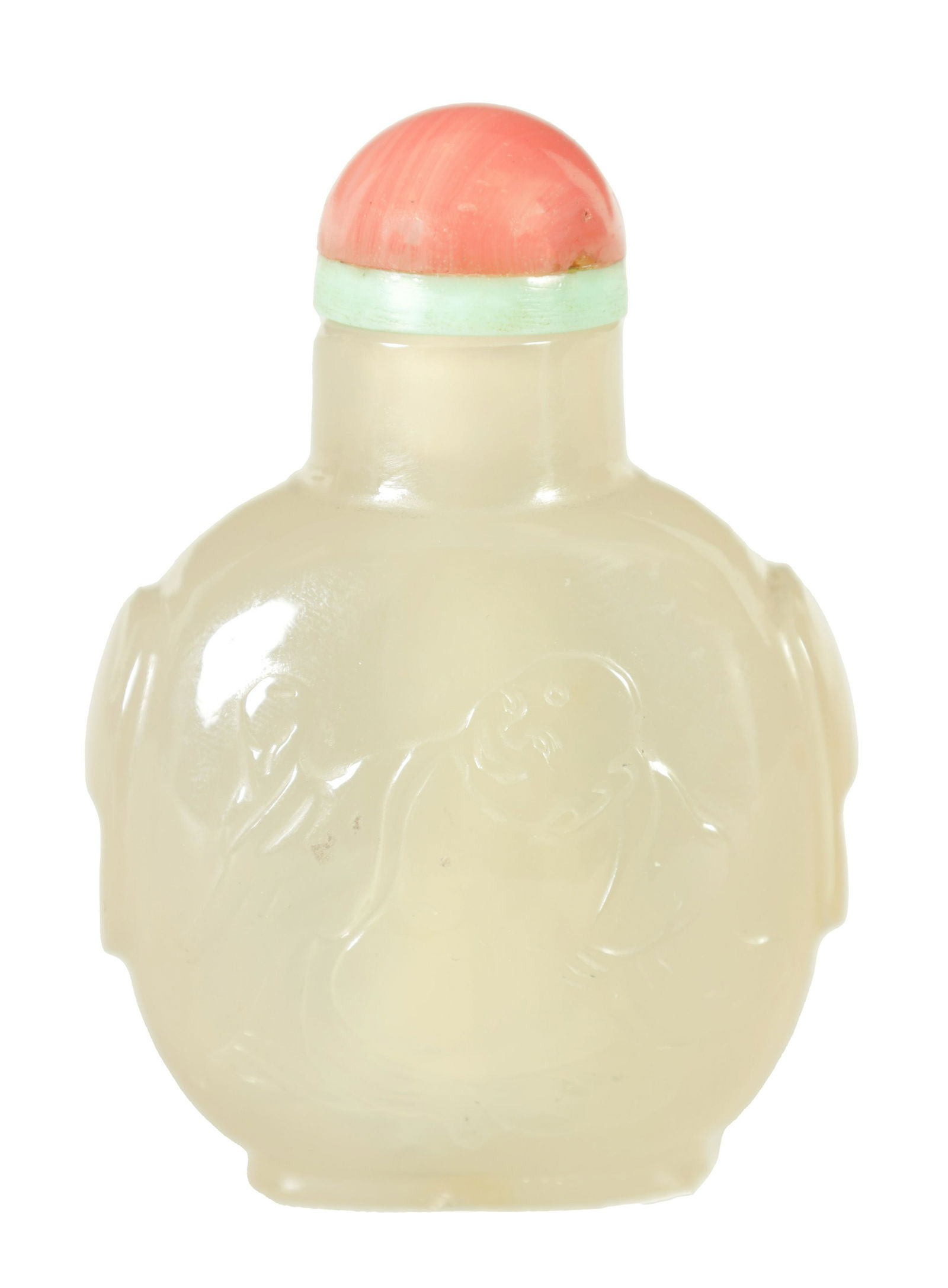 A 19TH CENTURY CHINESE PALE GREEN GLASS SNUFF BOTTLE (1 of 4)