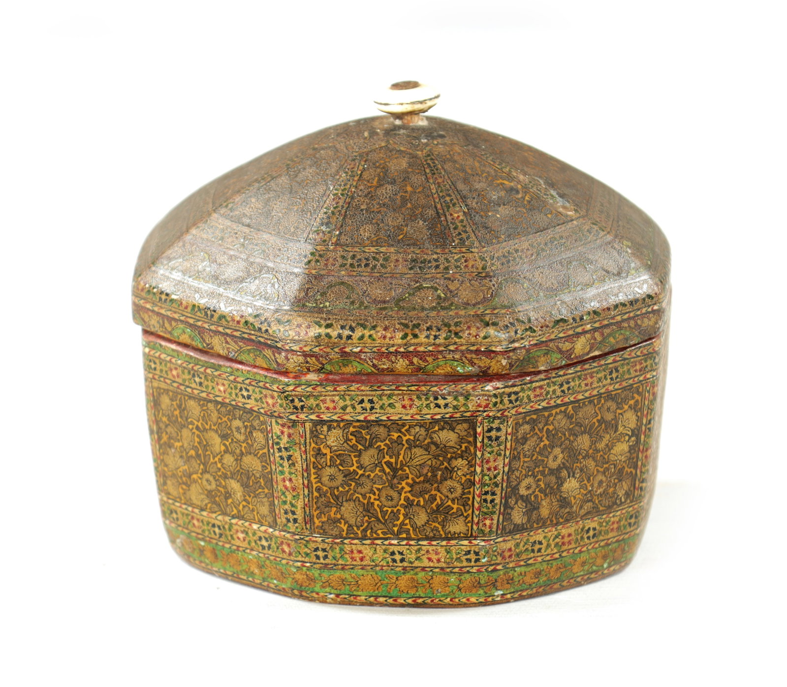 AN ANTIQUE KASHMIRE PAINTED OCTAGONAL BOX: AN ANTIQUE KASHMIRE PAINTED OCTAGONAL BOX AN ANTIQUE KASHMIRE PAINTED OCTAGONAL BOX with turned bone finial (13cm wide 10cm high)