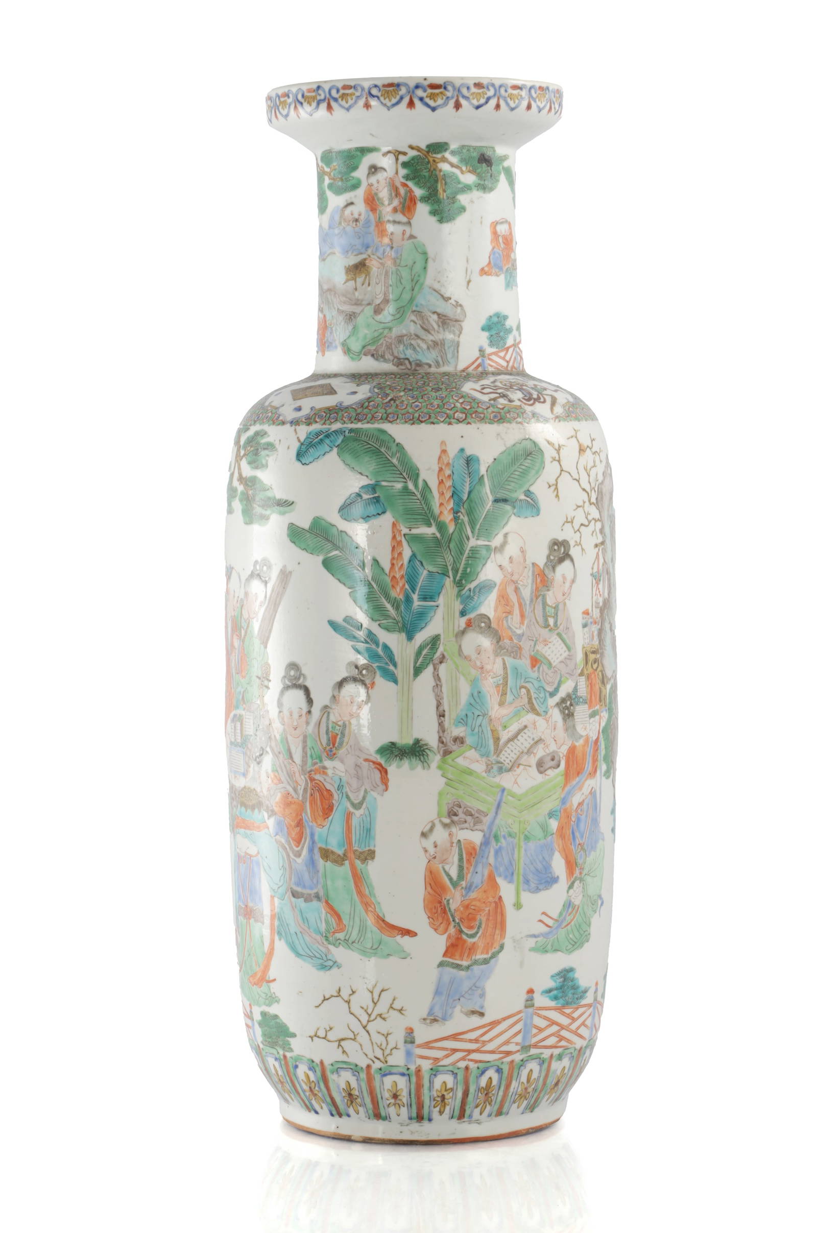 A LARGE 19TH CENTURY FAMILLE VERTE CHINESE PORCELAIN HALL VASE