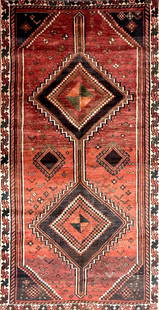 A HAND KNOTTED PERSIAN LORI CARPET: A HAND KNOTTED PERSIAN LORI CARPET (279cm by 137cm)