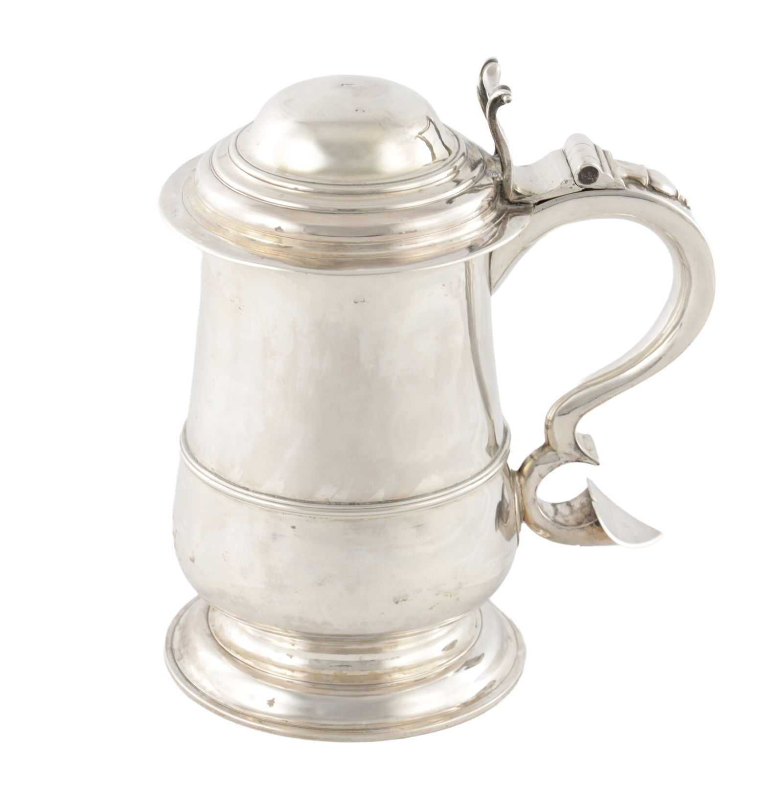A GEORGE III NEWCASTLE SILVER TANKARD (1 of 8)