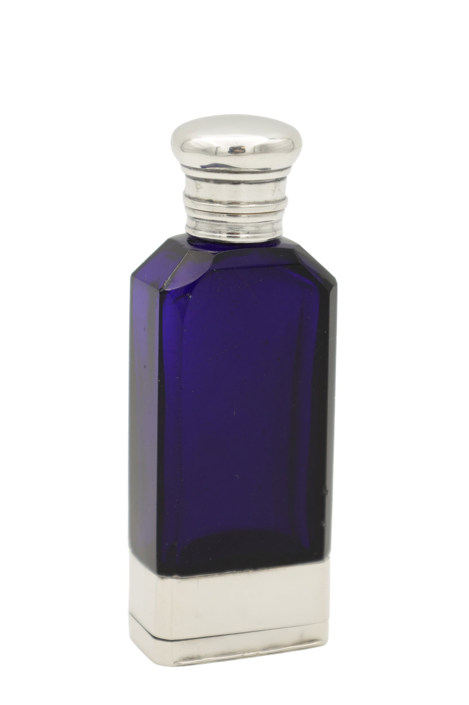 A VICTORIAN SILVER MOUNTED BRISTOL BLUE GLASS COMBINED SMELLING SALTS BOTTLE/VINAIGRETTE (1 of 3)