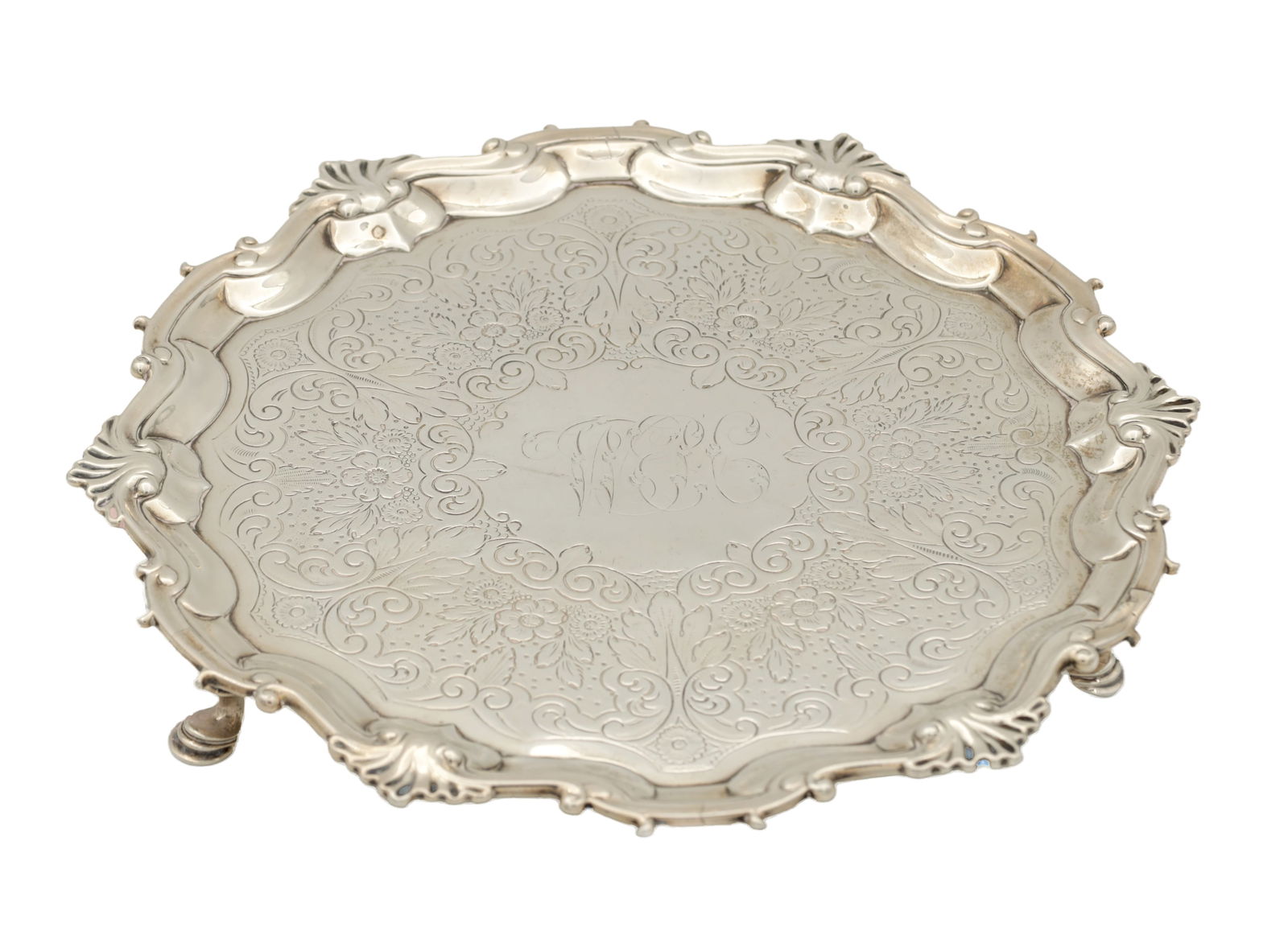 A MID 18TH CENTURY SILVER SALVER (1 of 9)