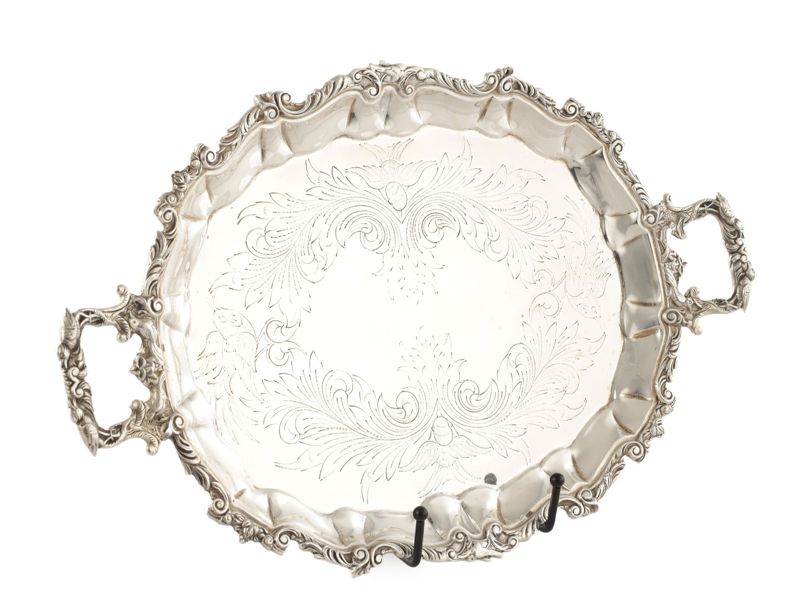 A CONTINENTAL TWIN-HANDED SILVER TRAY (1 of 8)