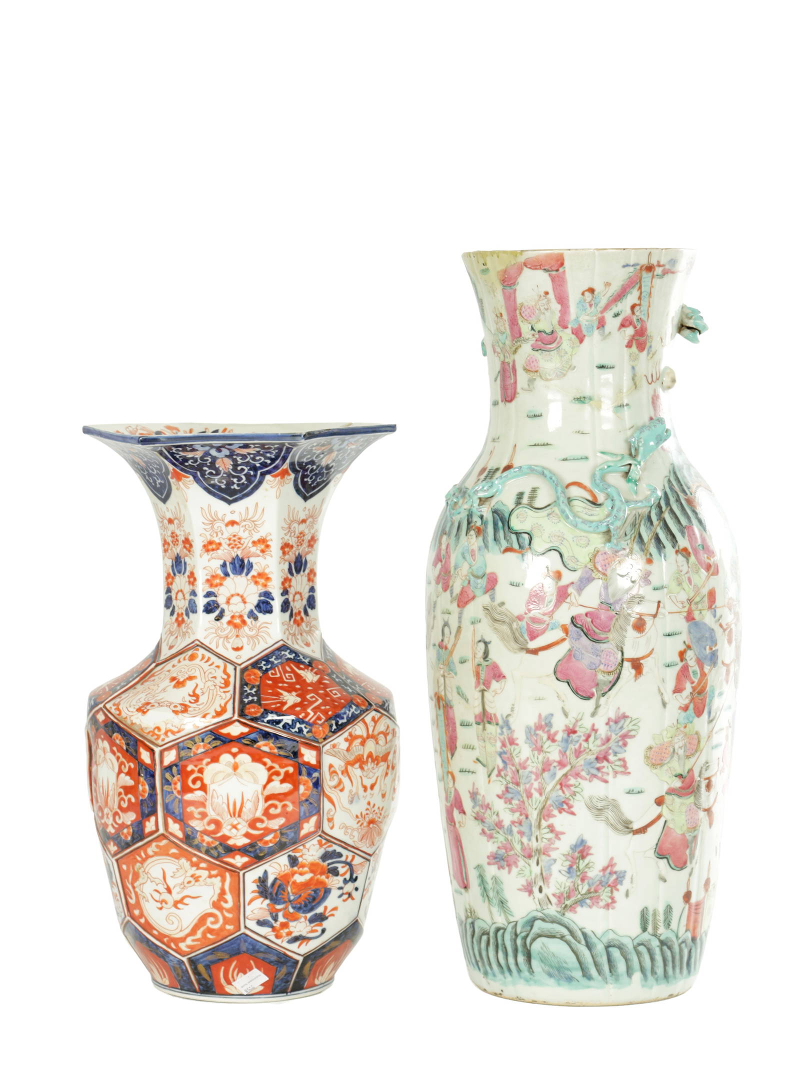 A 19TH CENTURY CHINESE FAMILLE ROSE VASE AND A 19TH CENTURY IMARI VASE