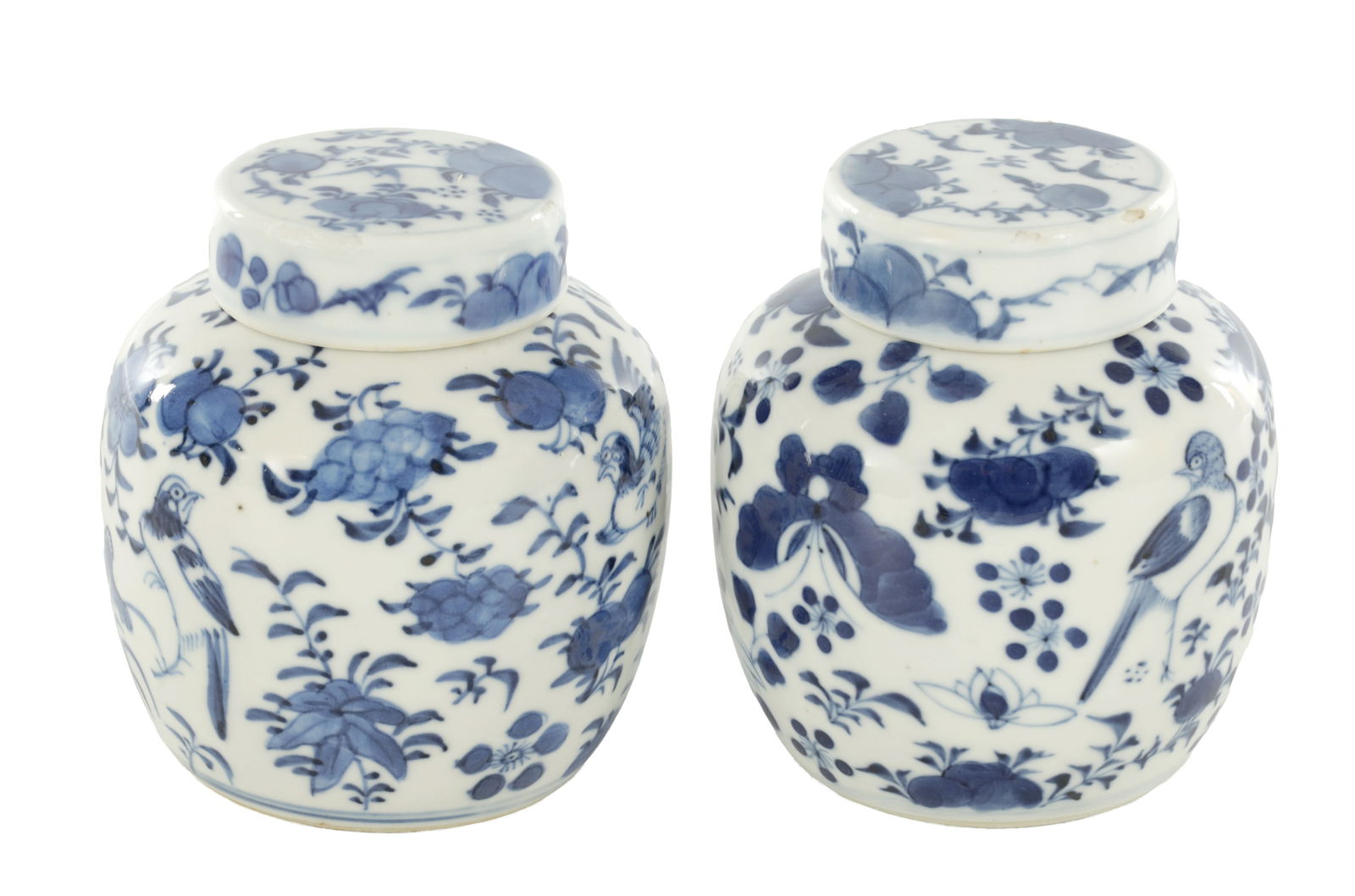 A PAIR OF CHINESE 20TH CENTURY BLUE AND WHITE PORCELAIN GINGER JARS (1 of 7)