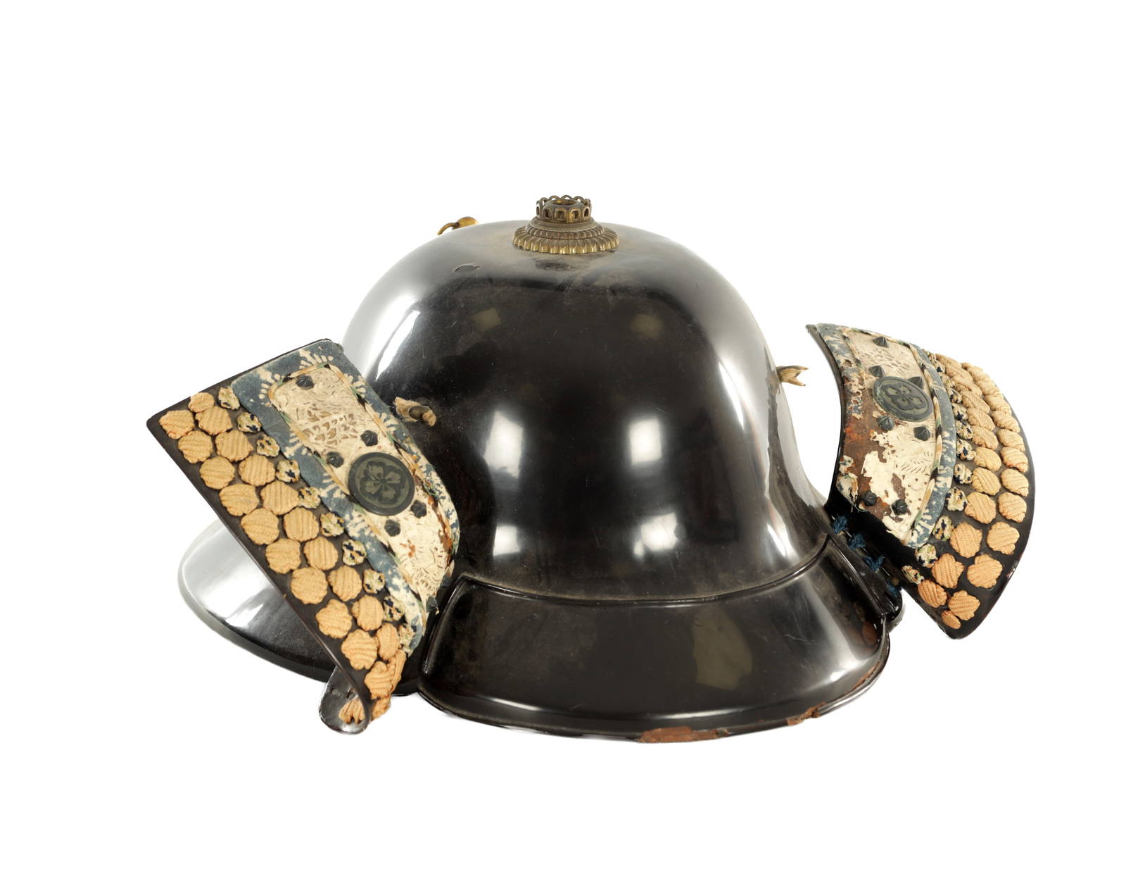 A MEIJI PERIOD JAPANESE SAMURAI FIREMAN'S KABUTO HELMET