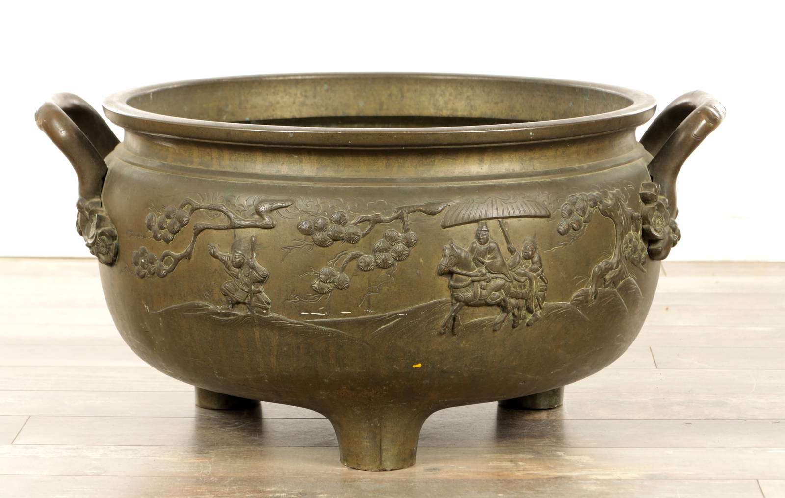 A MASSIVE OVER-SIZED JAPANESE MEIJI PERIOD BRONZE TWIN-HANDED JARDINIERE