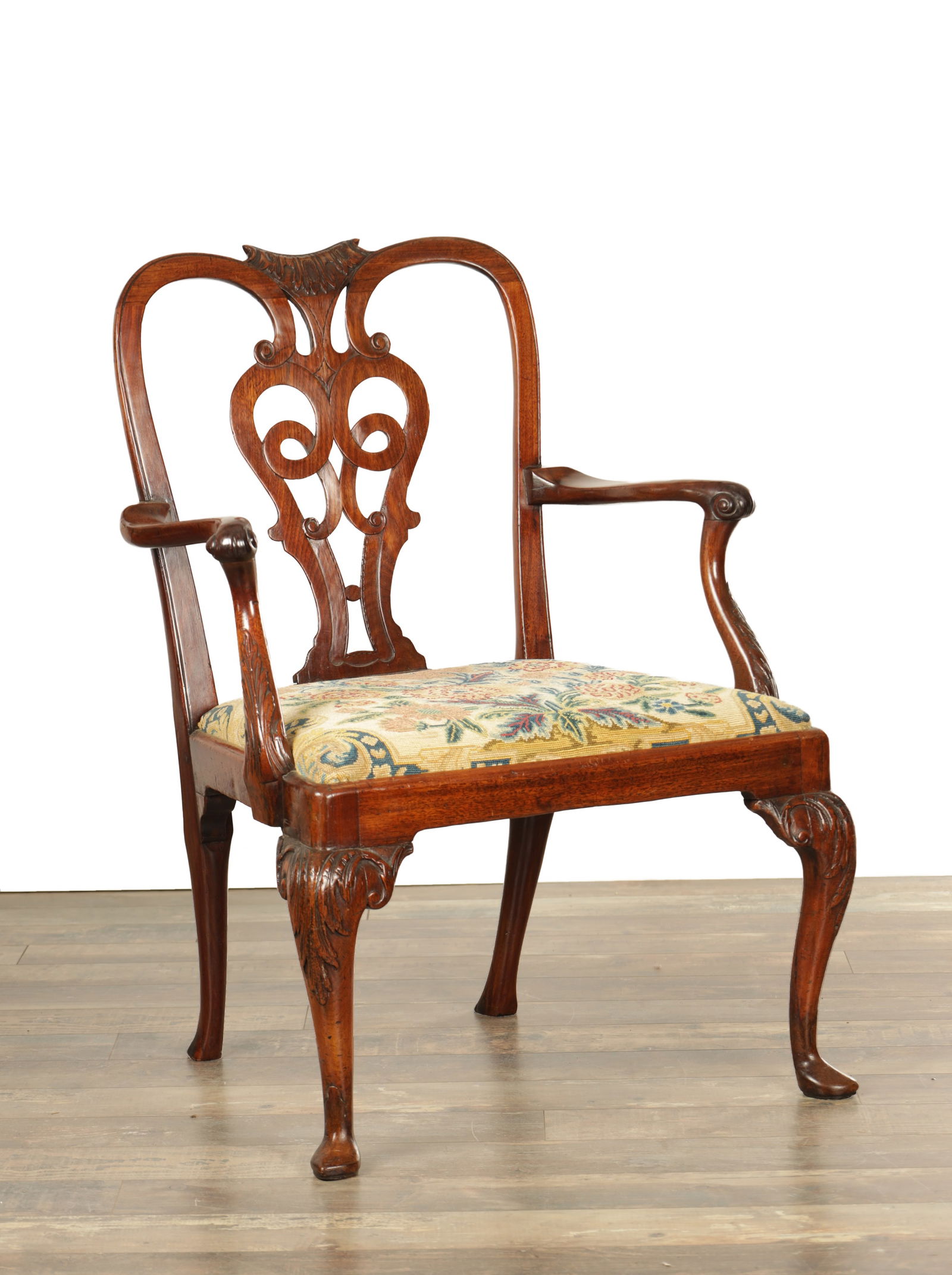 A LARGE GEORGE II MAHOGANY GENTLEMANS ARMCHAIR (1 of 8)