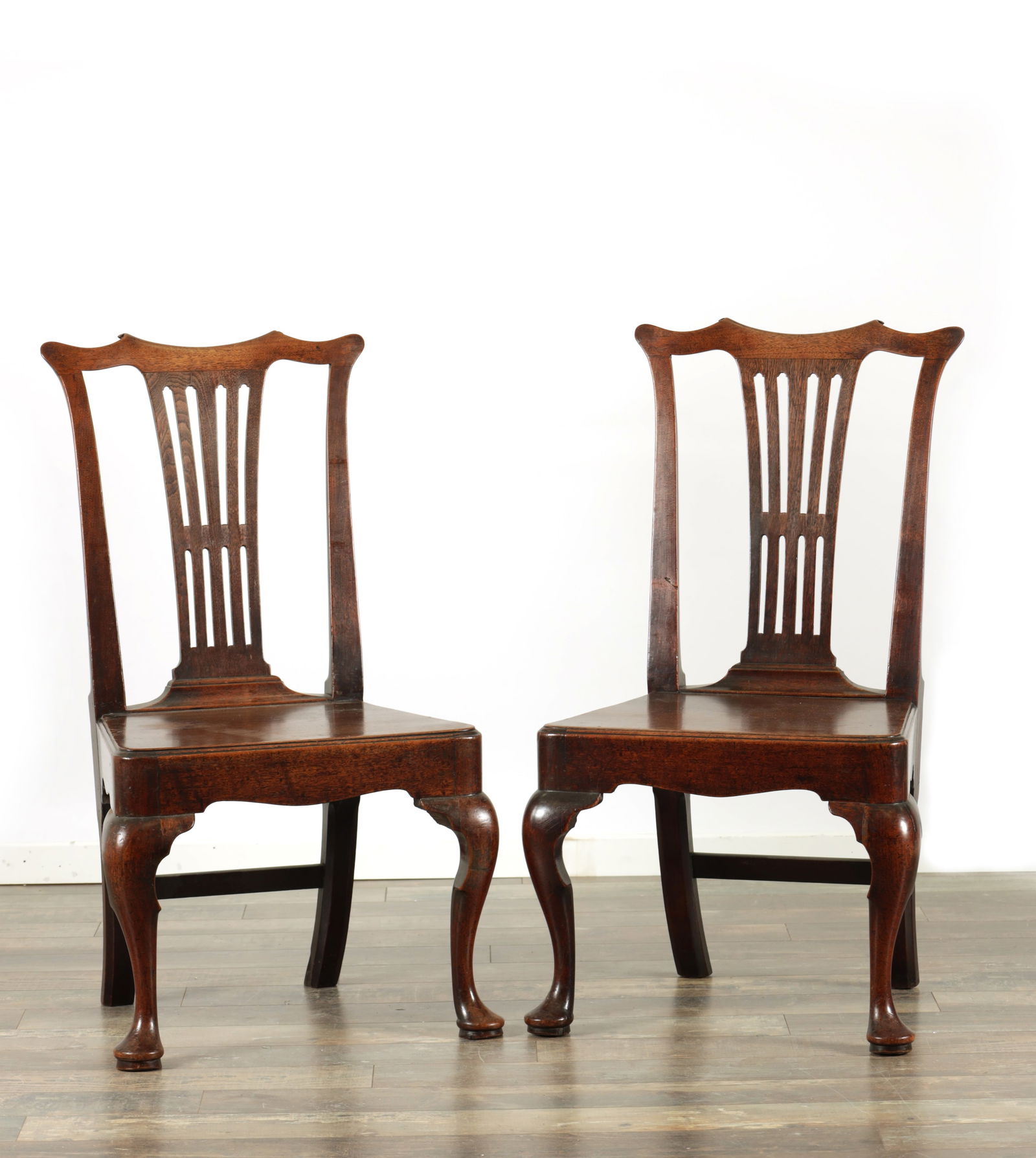A PAIR OF GEORGE II WALNUT CHIPPENDALE STYLE SIDE CHAIRS (1 of 12)