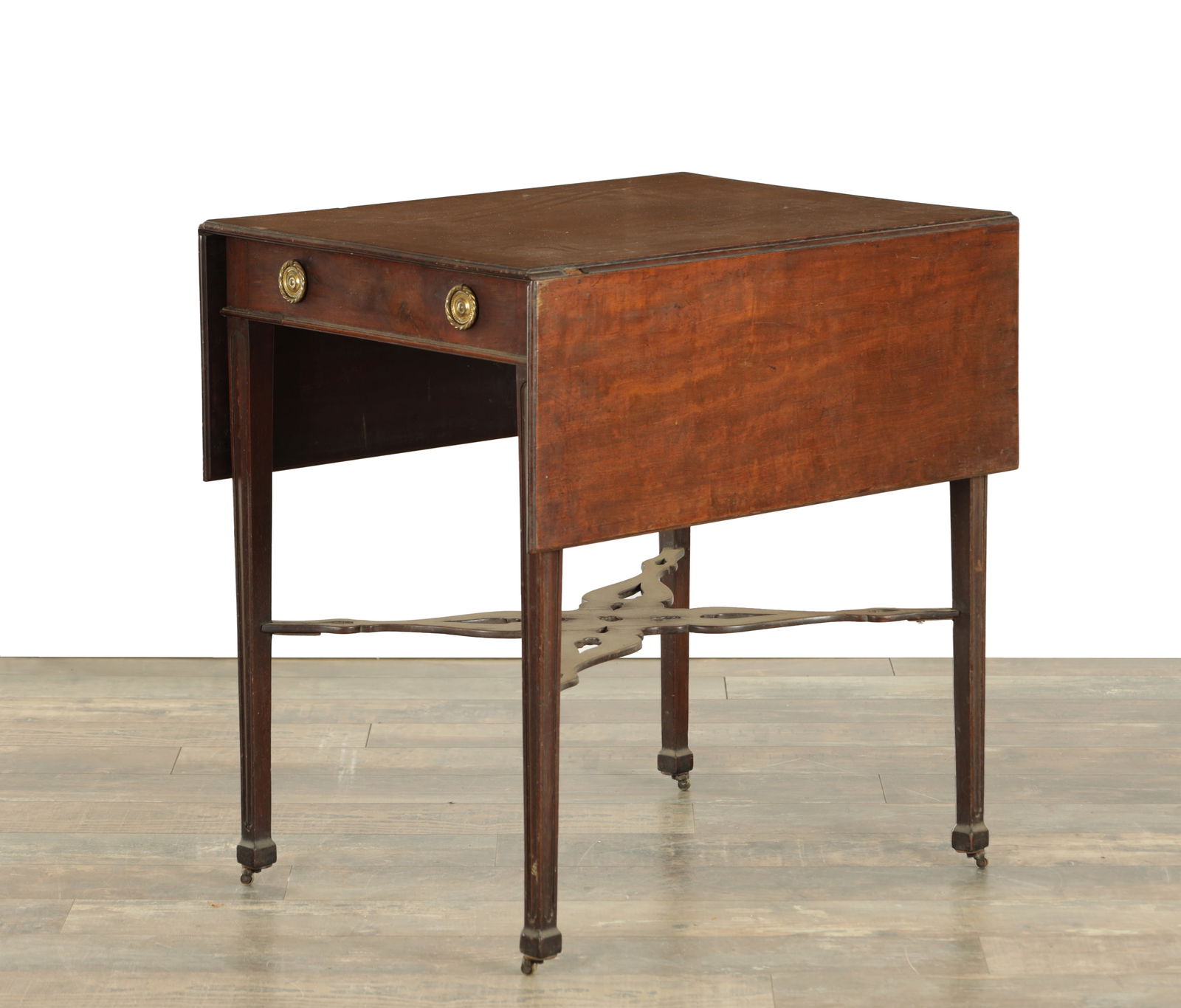 A GEORGE III MAHOGANY CHIPPENDALE STYLE PEMBROKE TABLE (1 of 7)