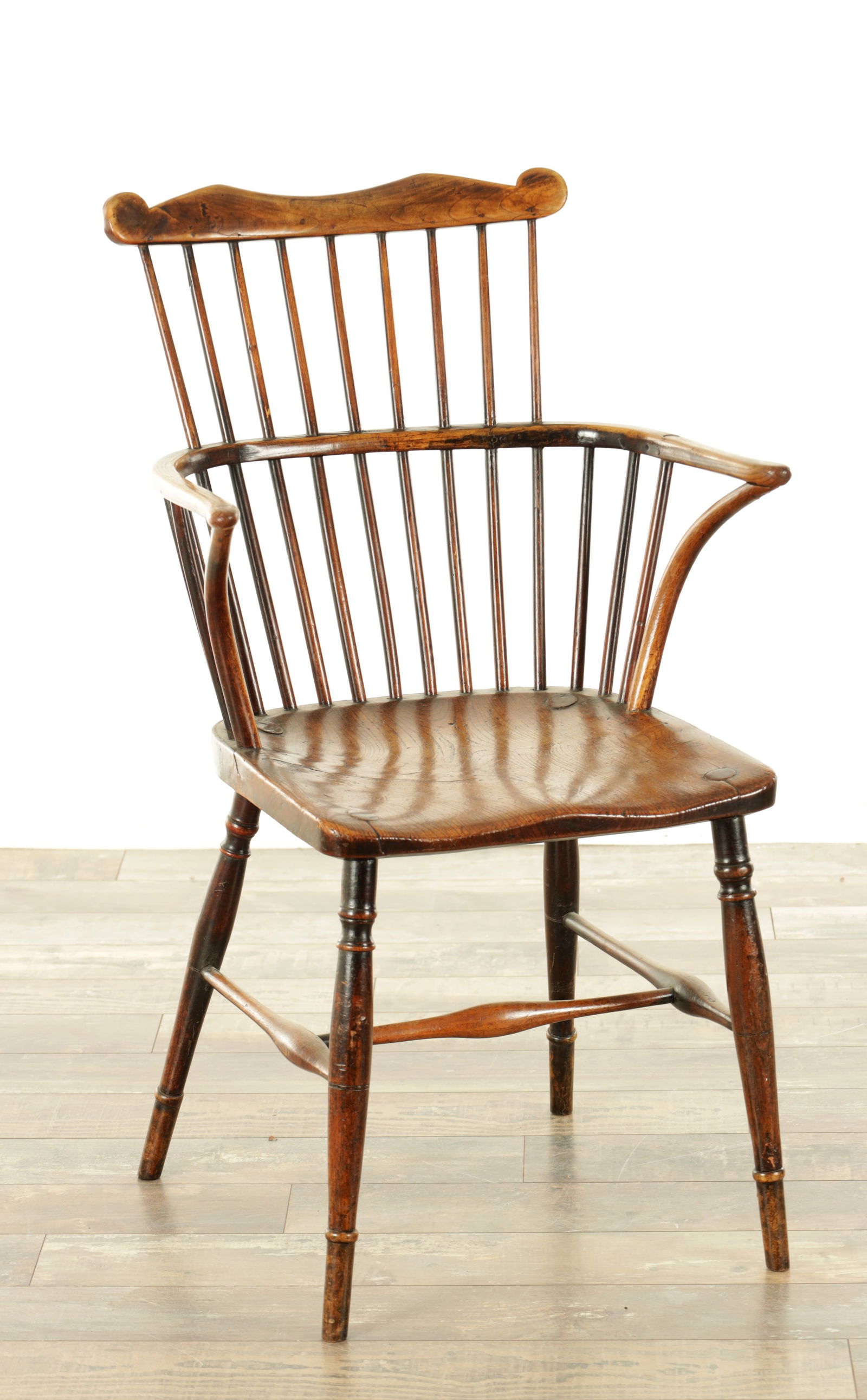 AN 18TH CENTURY WINDSOR COMB BACK ARMCHAIR (1 of 12)