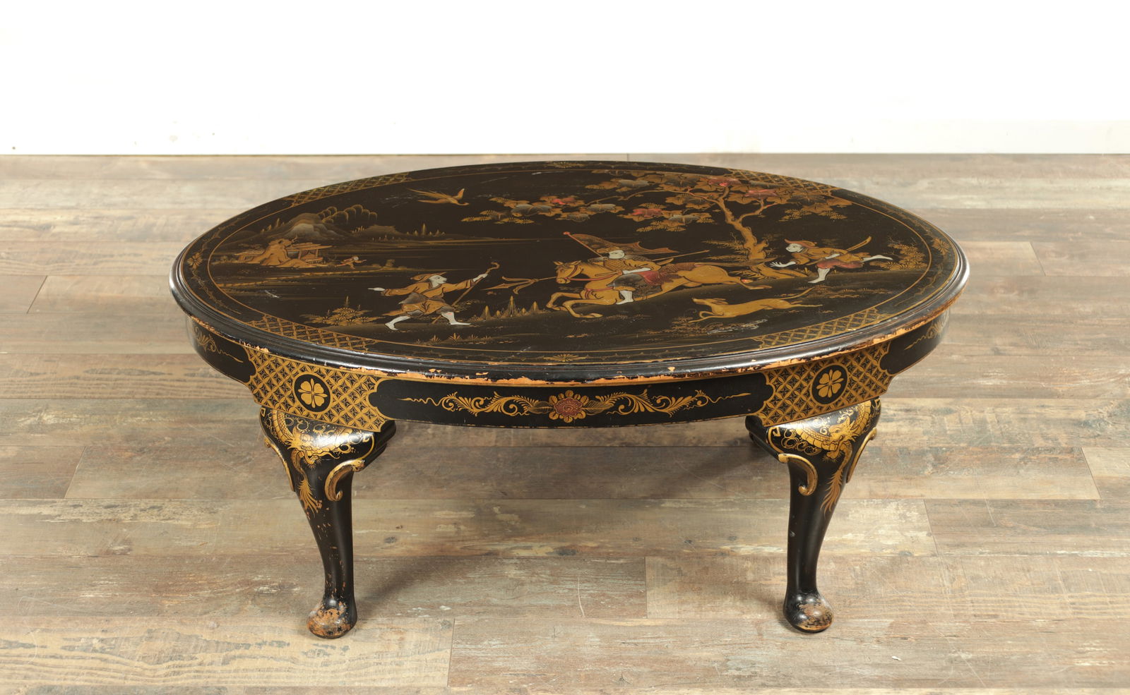 A LATE 19TH CENTURY CHINOISERIE DECORATED OVAL COFFEE TABLE (1 of 8)