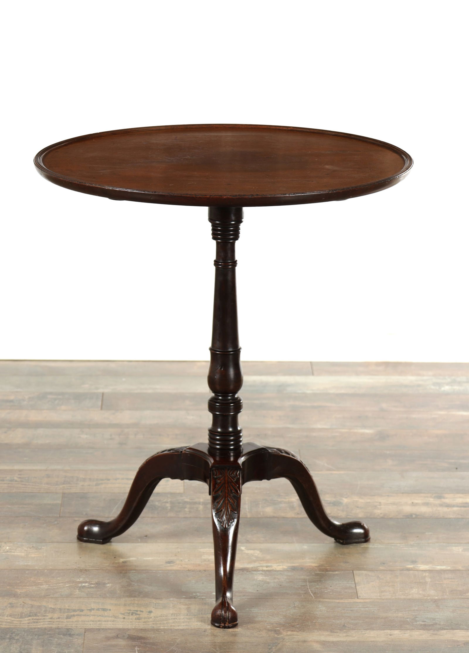 A GEORGE III MAHOGANY TRIPOD TABLE (1 of 7)