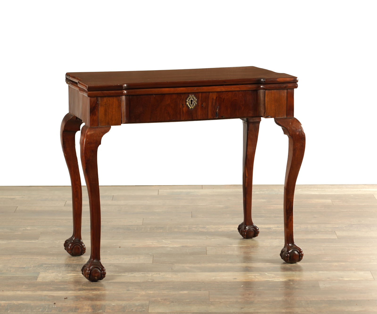 AN UNUSUAL 18TH CENTURY YEW-WOOD GAMES TABLE (1 of 8)