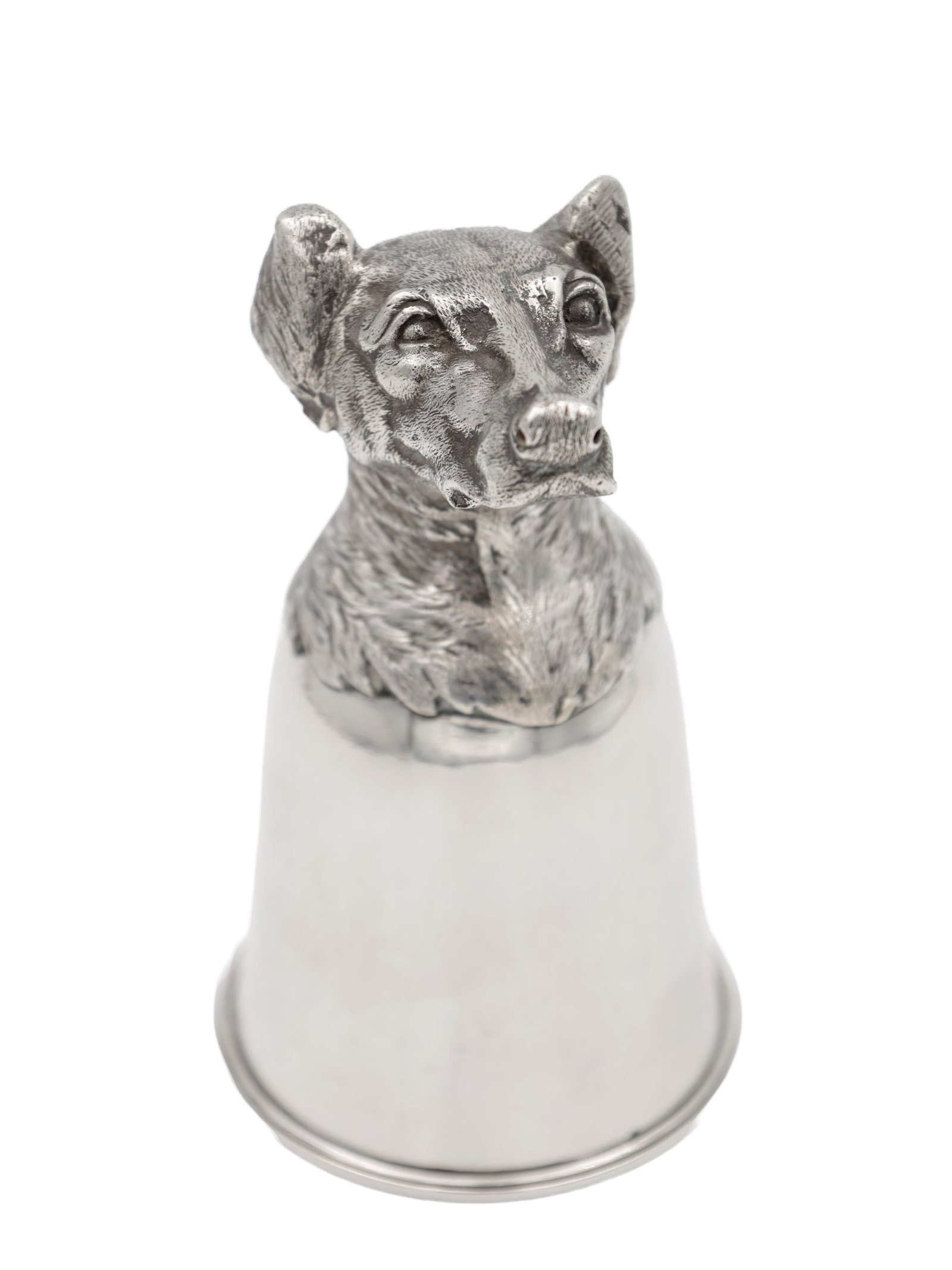 A GERMAN SILVER STIRRUP CUP: A GERMAN SILVER STIRRUP CUP modelled as a hunting hound's head, hallmarked 830. Total weight app. 220g. (13cm high)