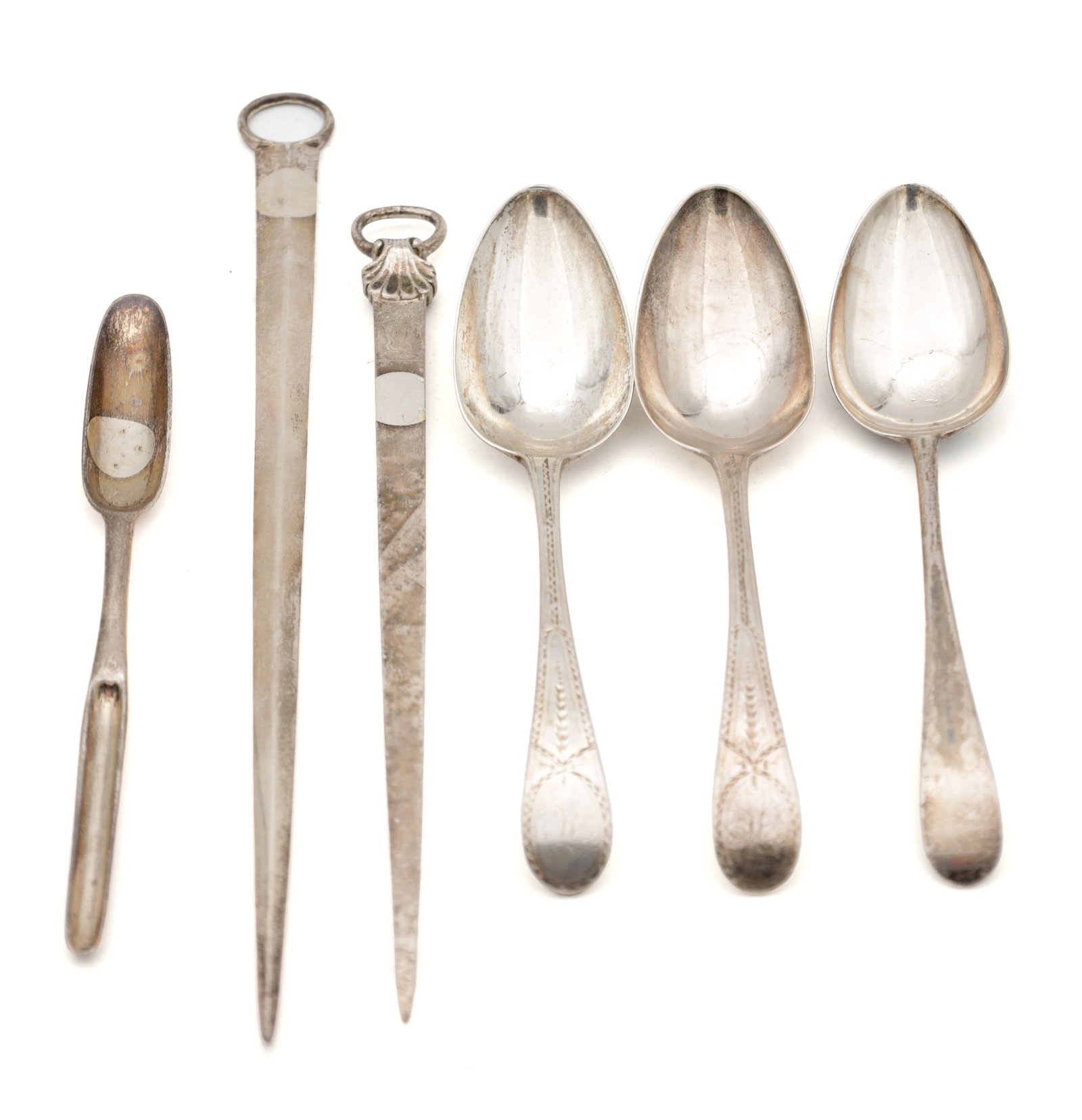 A COLLECTION OF GEORGE III AND EARLIER ENGLISH SILVER FLATWARE INCLUDING A BONE MARROW SPOON AND TWO: A COLLECTION OF GEORGE III AND EARLIER ENGLISH SILVER FLATWARE INCLUDING A BONE MARROW SPOON AND TWO SKEWERS comprising a pair of spoons hallmarked London 1789, a spoon hallmarked London 1784, a bone