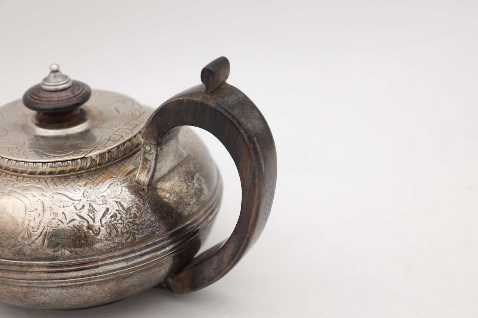 A REGENCY SILVER COFFEE POT - 3