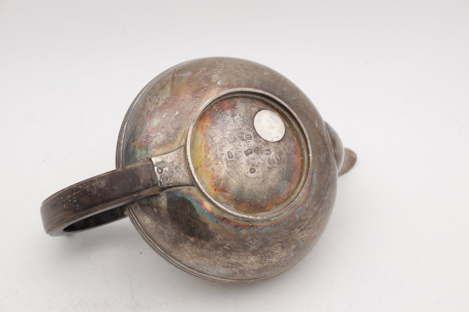 A REGENCY SILVER COFFEE POT - 6