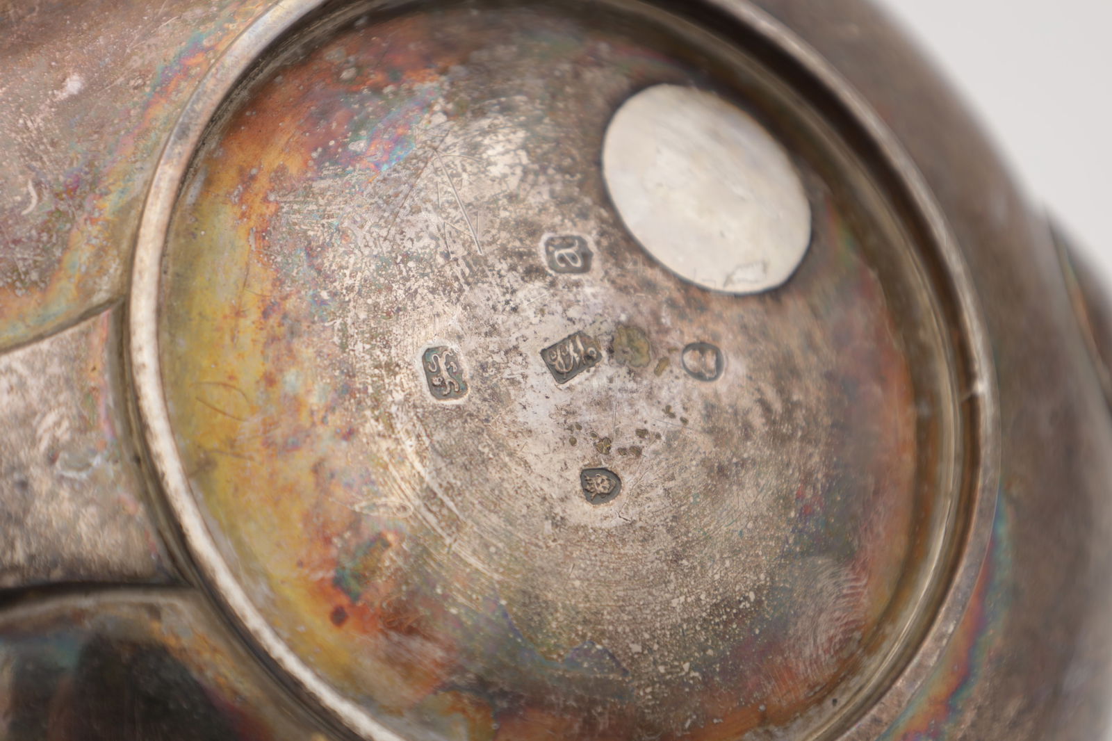 A REGENCY SILVER COFFEE POT - 7