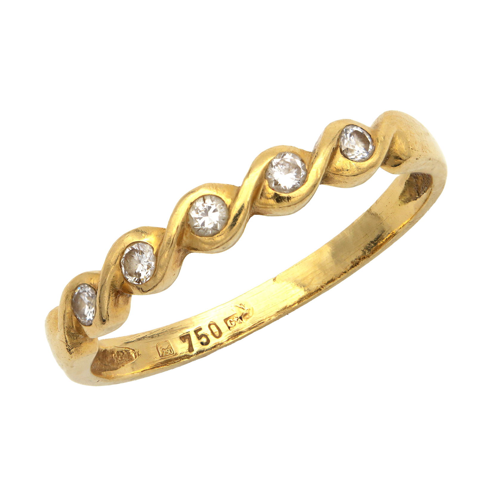 AN 18CT YELLOW GOLD AND DIAMOND ETERNITY RING: AN 18CT YELLOW GOLD AND DIAMOND ETERNITY RING having five brilliant cut bezel set diamonds on a twisted band. Total weight app. 2.2g. Size O.