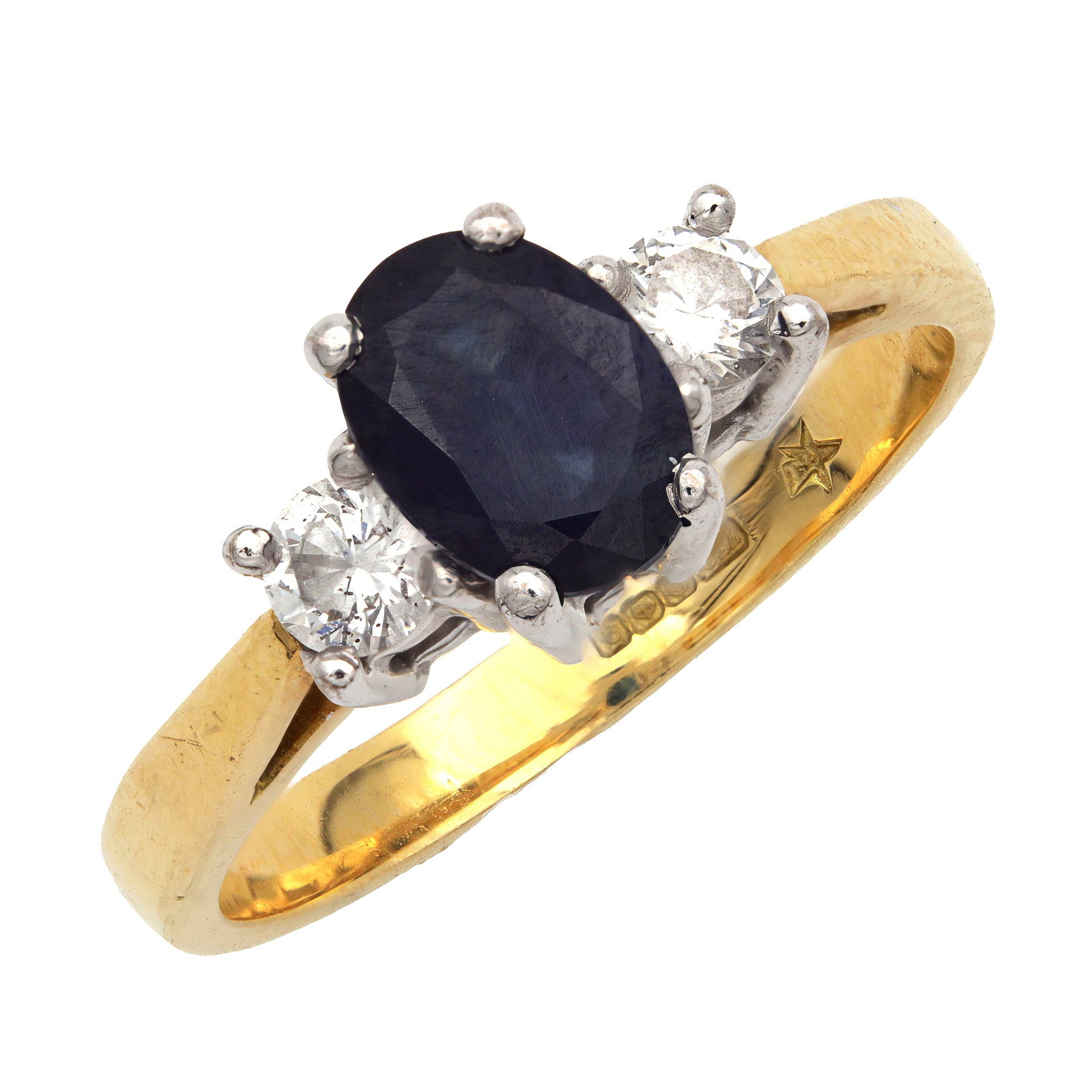 AN 18CT YELLOW GOLD DIAMOND AND SAPPHIRE RING (1 of 1)