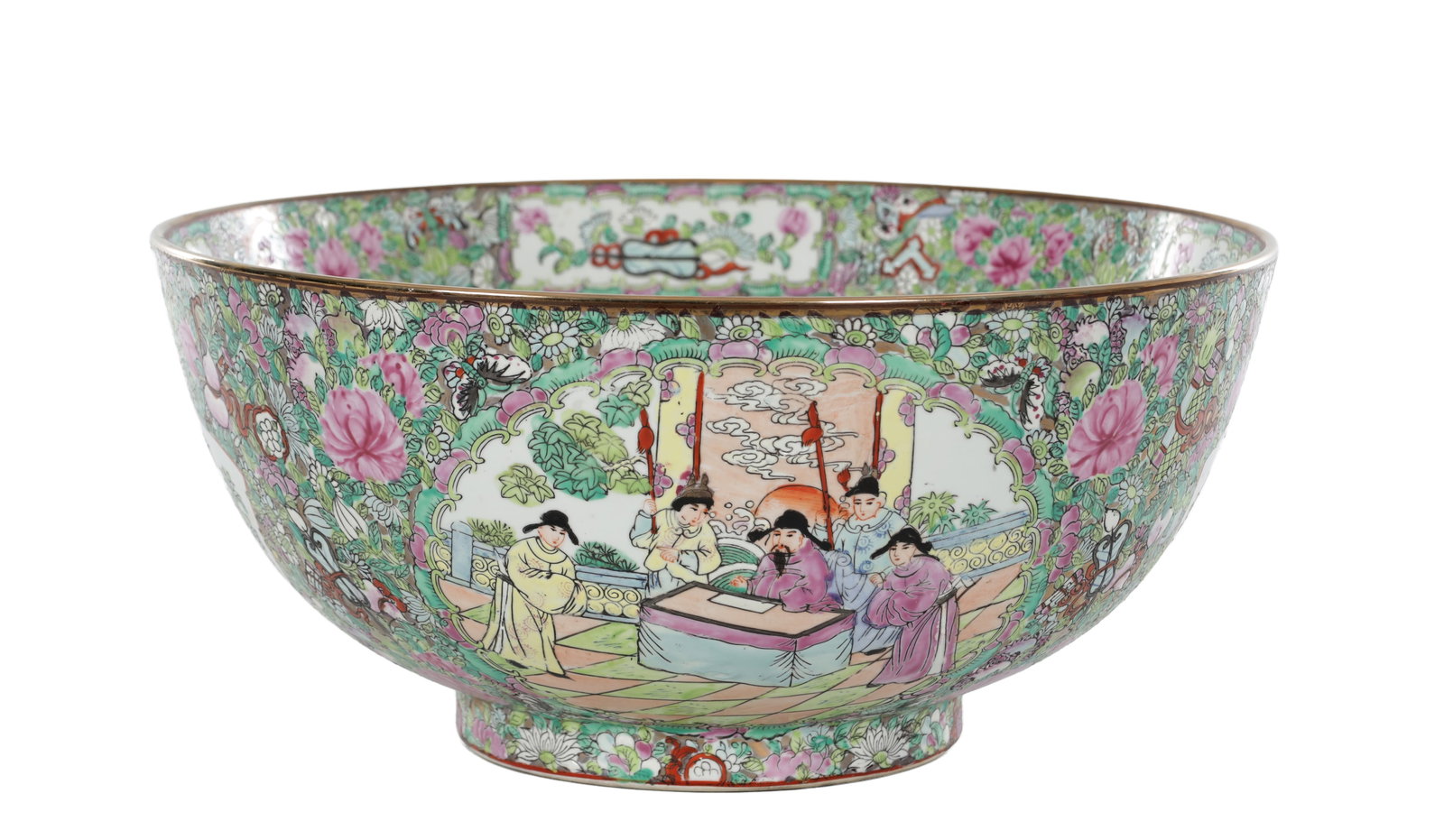 A LARGE CANTONESE PUNCH BOWL: A LARGE CANTONESE PUNCH BOWL six caharcter mark to the underneath. (Height 8cm high and diameter 40cm)
