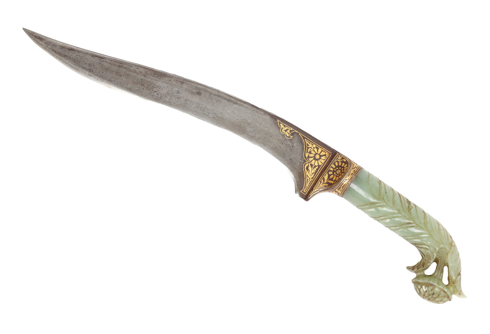 A 19TH CENTURY INDIAN JADE-HILTED DAGGER WITH WATERED STEEL BLADE AND GOLD KOFTGARI: A 19TH CENTURY INDIAN JADE-HILTED DAGGER WITH WATERED STEEL BLADE AND GOLD KOFTGARI of curved single-edged form, the forte with gilt floral damascening, the pale green jade hilt carved with leafwork a