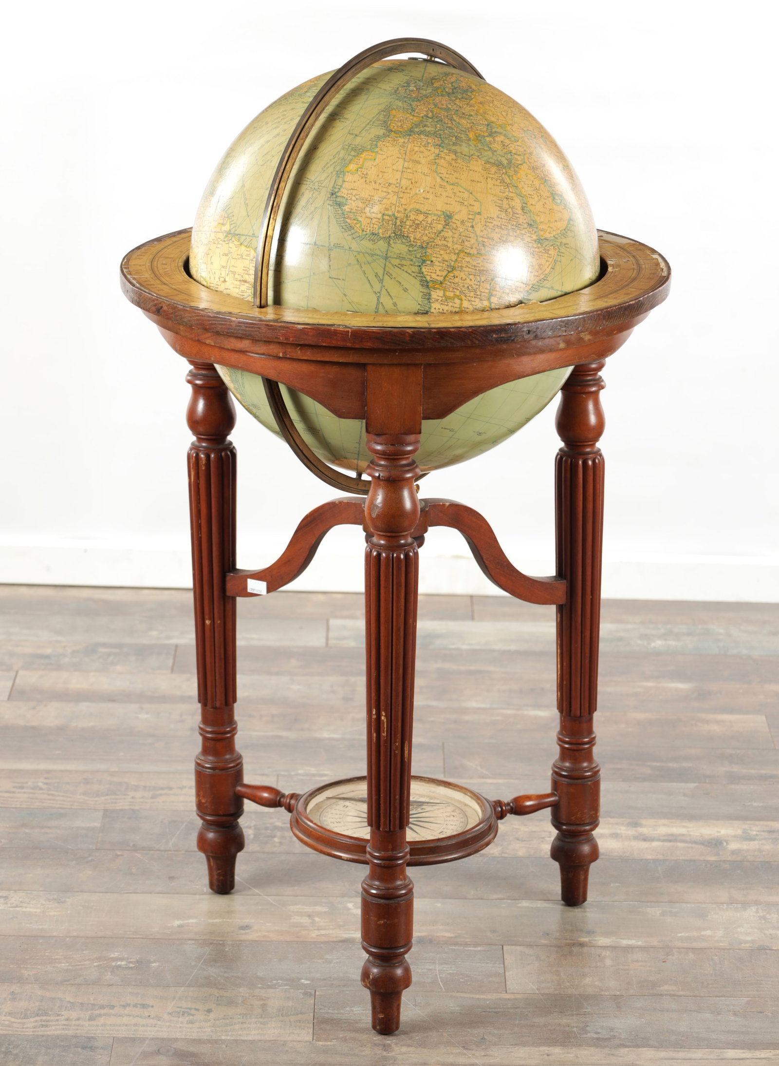 AN EARLY 20TH CENTURY PHILIPS 18 INCH MERCHANT SHIPPERS TERRESTRIAL GLOBE ON TRIPOD STAND (1 of 18)