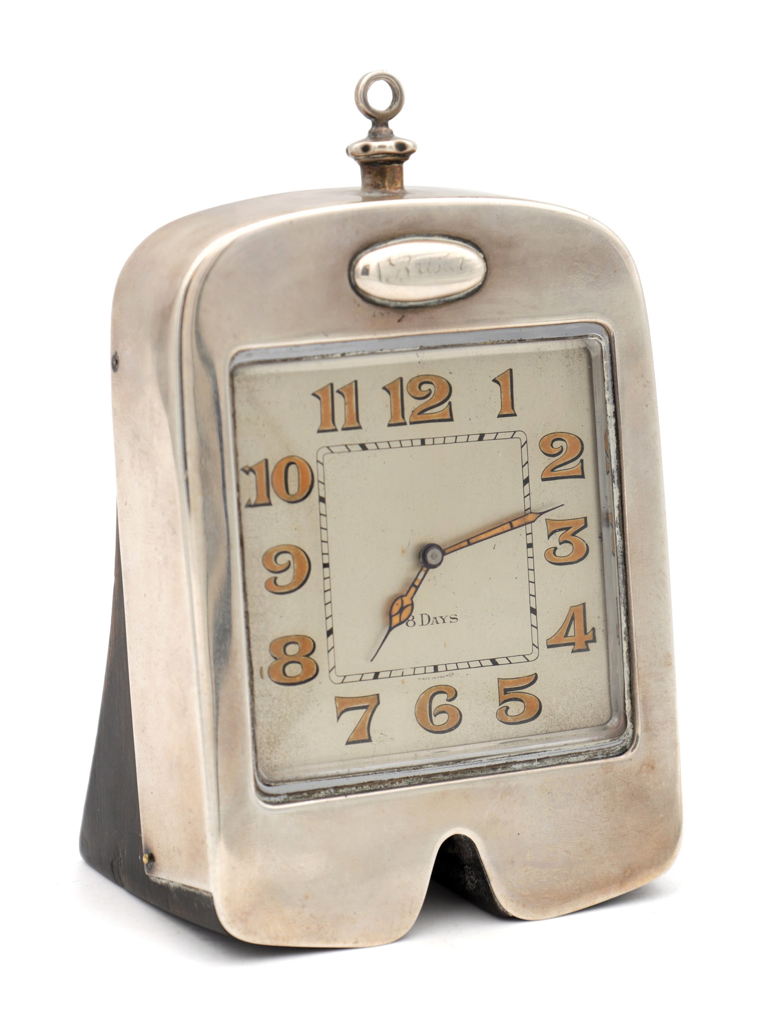 AN EARLY 20TH CENTURY SILVER DESK CLOCK MODELLED AS A CAR RADIATOR (1 of 5)
