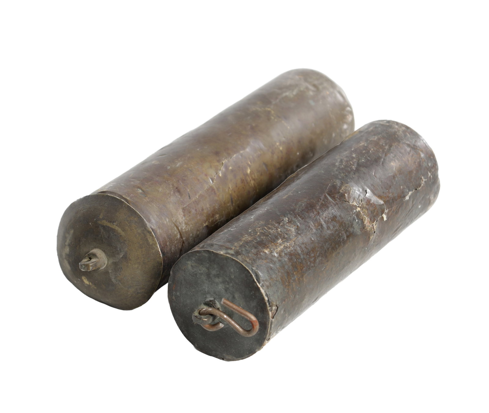 A PAIR OF 18TH CENTURY BRASS CASED LONGCASE CLOCK WEIGHTS: A PAIR OF 18TH CENTURY BRASS CASED LONGCASE CLOCK WEIGHTS, total weight 11.35kg (23cm long)