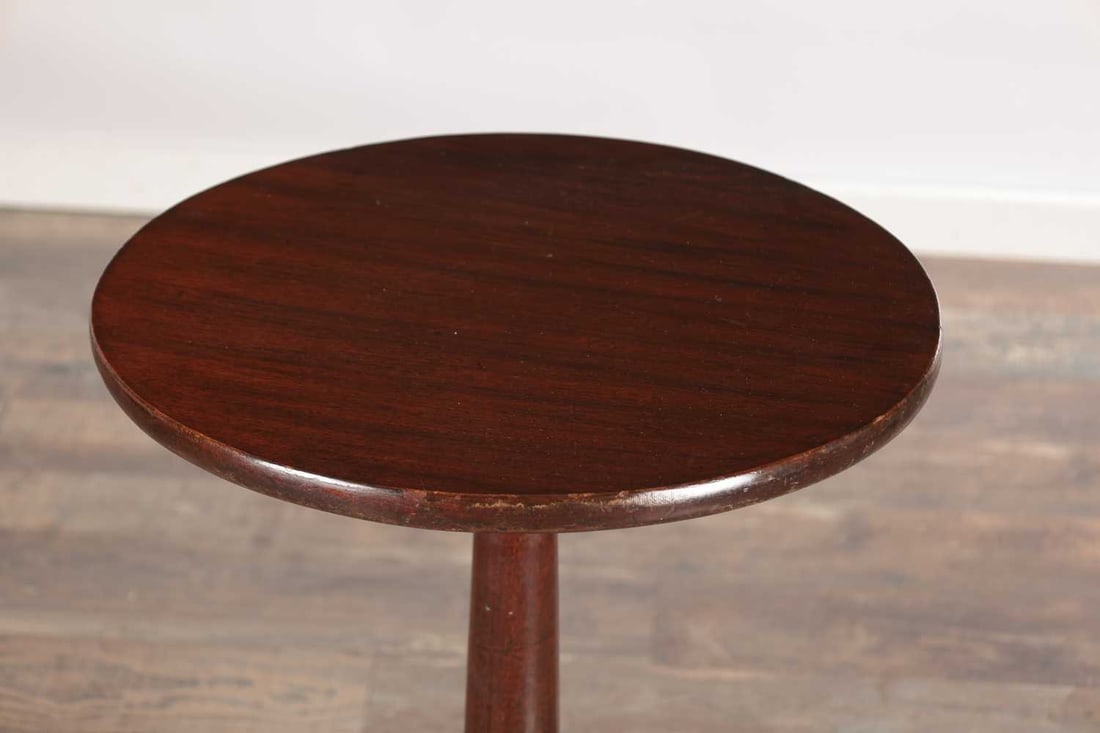 AN 18TH CENTURY MAHOGANY WINE TABLE - 2
