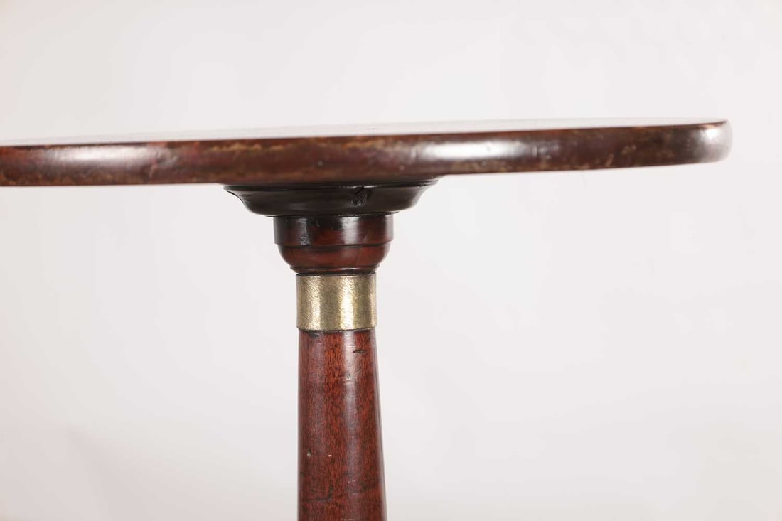 AN 18TH CENTURY MAHOGANY WINE TABLE - 4