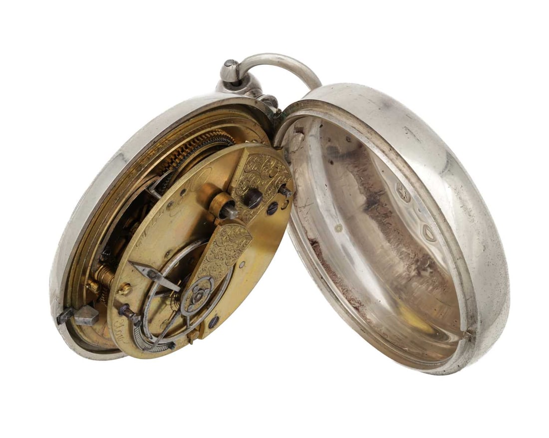 A SILVER OPEN FACE POCKET WATCH - 2
