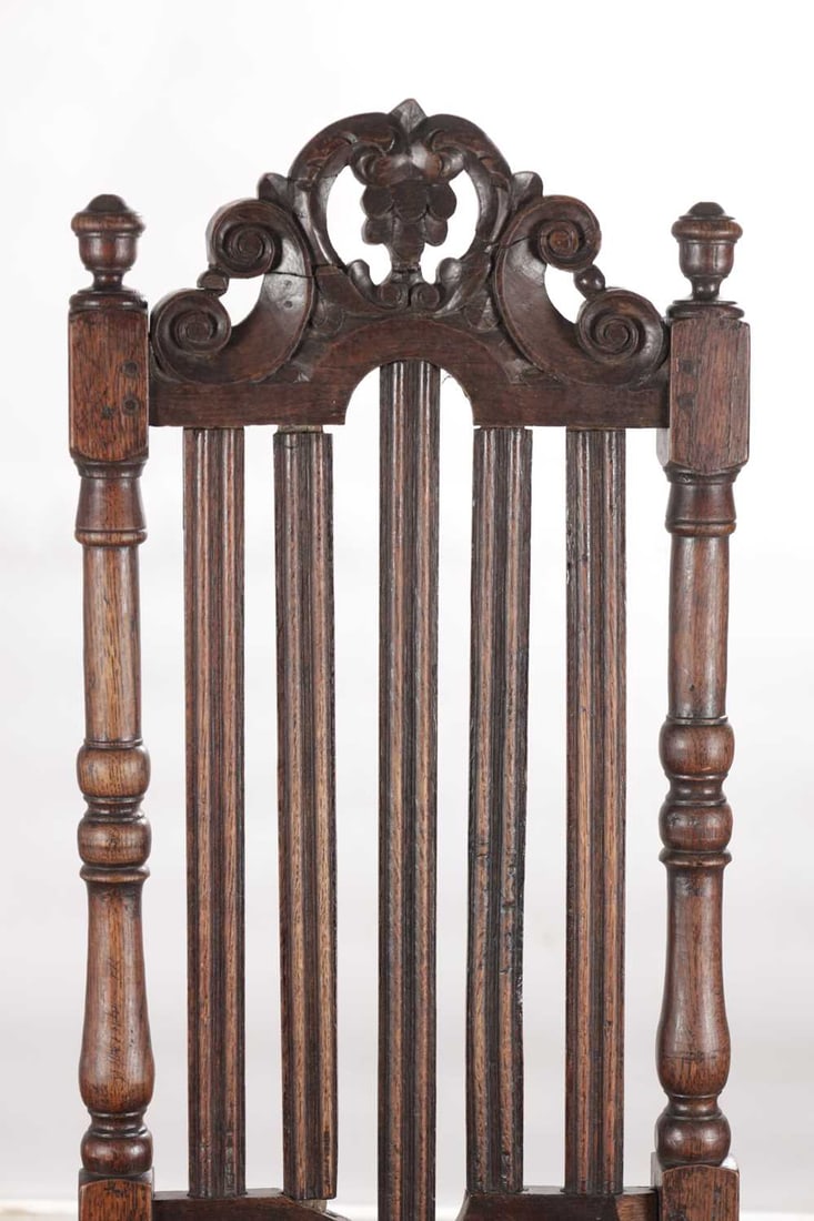A PAIR OF 17TH CENTURY ENGLISH OAK HALL CHAIRS - 7