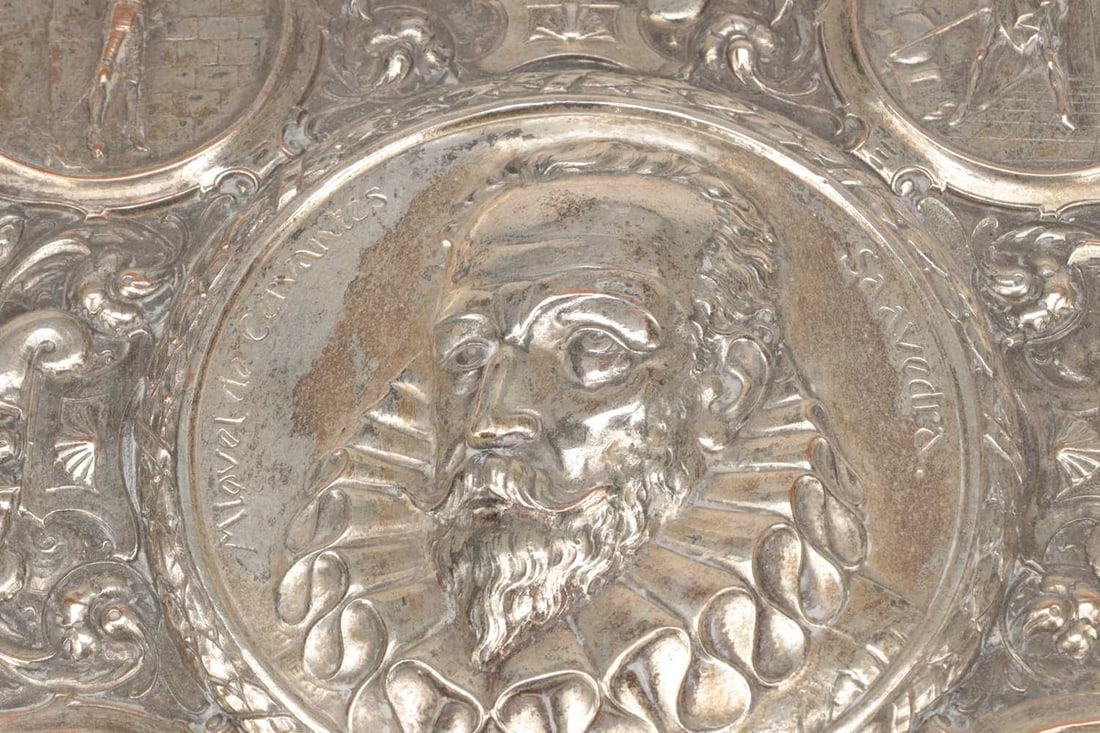 A SILVER PLATED CHARGER WITH RELIEF PORTRAIT OF MIGUEL DE CERVANTES - 7