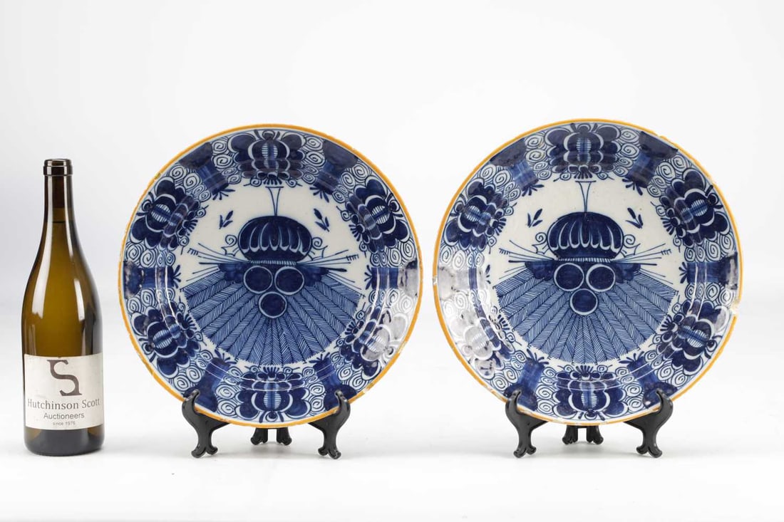 A PAIR OF EARLY 18TH CENTURY DUTCH DELFTWARE BLUE AND WHITE CHARGERS - 2