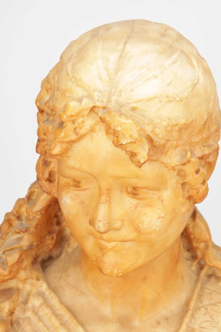 A 19TH CENTURY ALABASTER BUST OF A LADY - 2