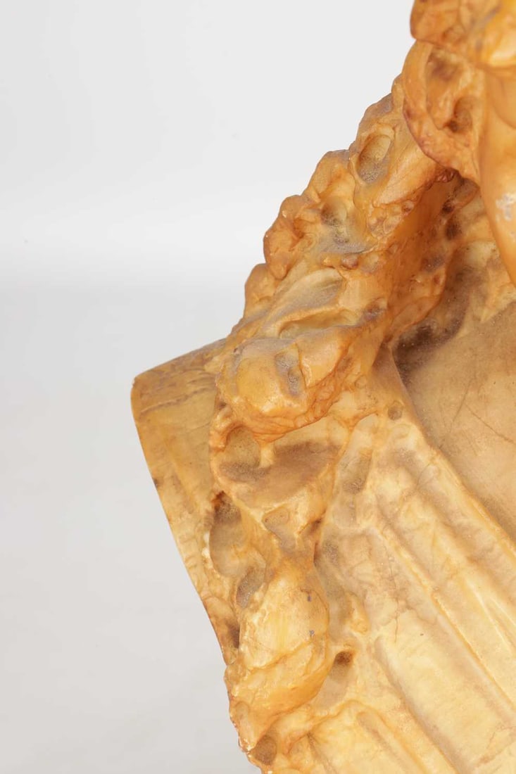 A 19TH CENTURY ALABASTER BUST OF A LADY - 3