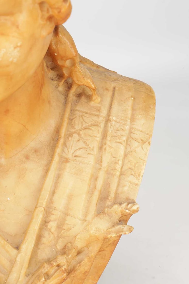 A 19TH CENTURY ALABASTER BUST OF A LADY - 4