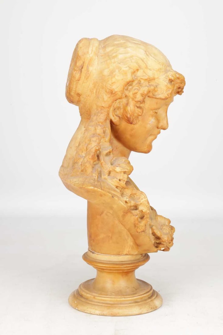 A 19TH CENTURY ALABASTER BUST OF A LADY - 7