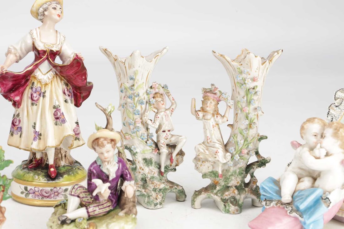 A COLLECTION OF NINE CONTINENTAL PORCELAIN FIGURES AND FIGURE GROUPS - 3