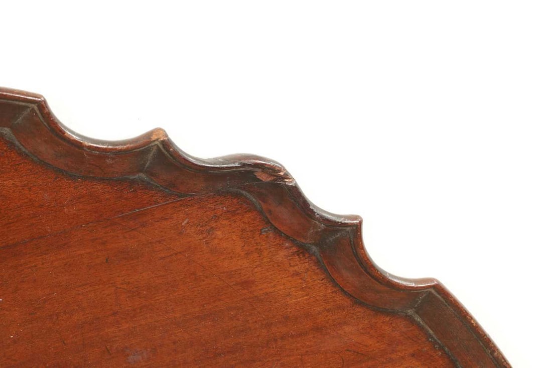 A LARGE GEORGE III MAHOGANY CIRCULAR TRAY - 3