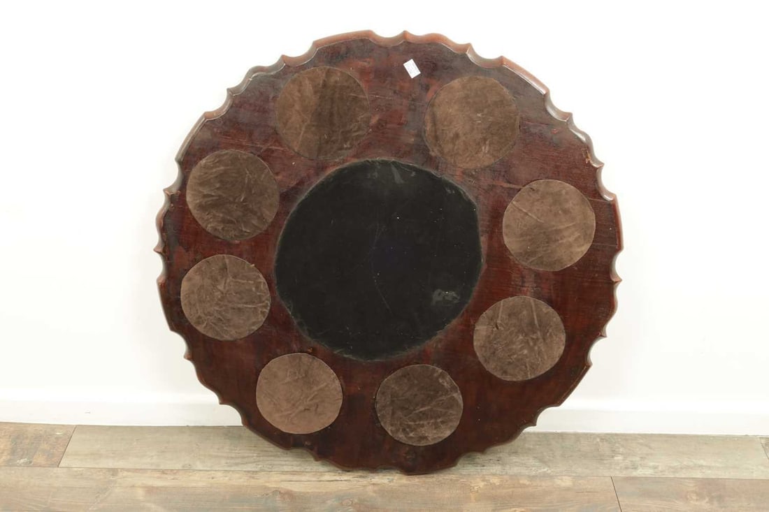 A LARGE GEORGE III MAHOGANY CIRCULAR TRAY - 5