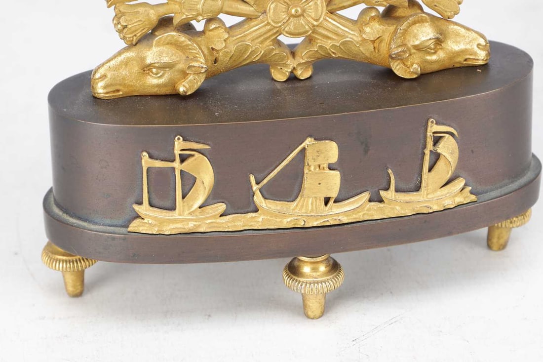 ROSE ET SON, LONDON. AN EARLY 19TH CENTURY BRONZE AND ORMOLU MANTEL CLOCK - 4