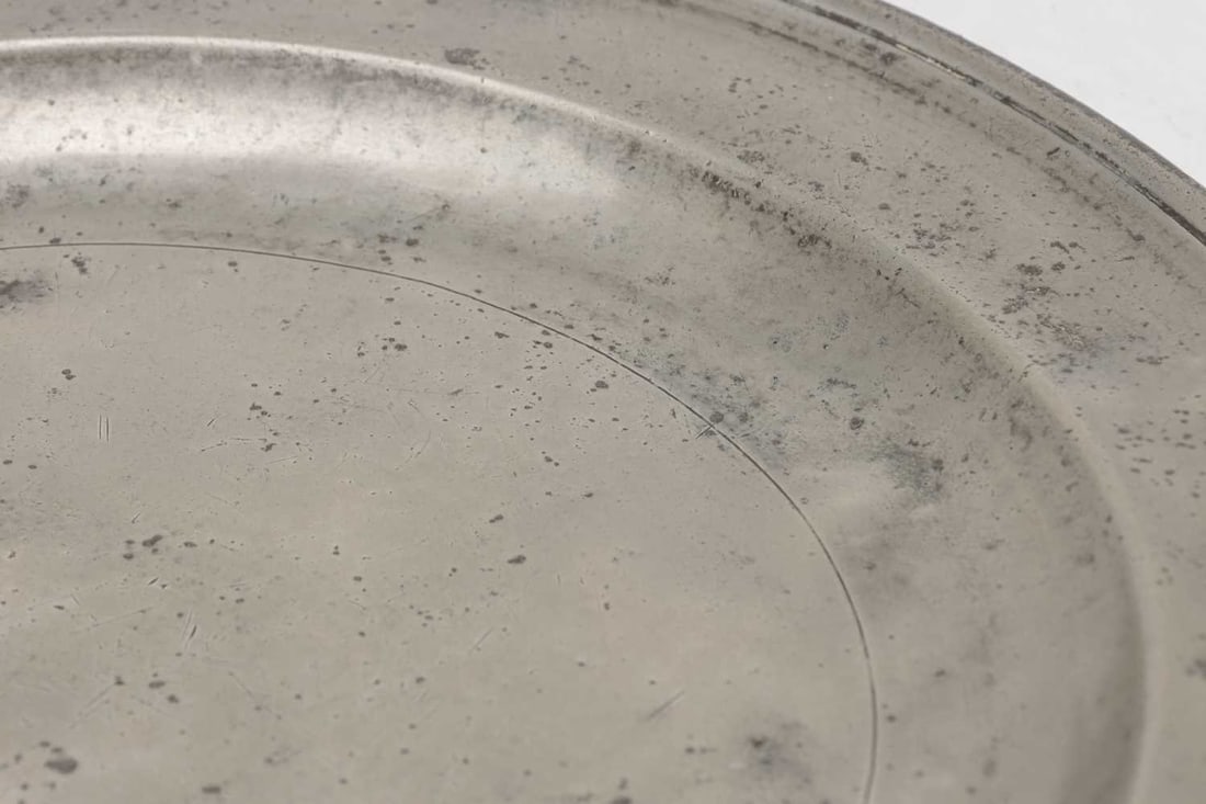 AN 18TH CENTURY PEWTER PLATE BEARING NEWCASTLE STAMP - 3