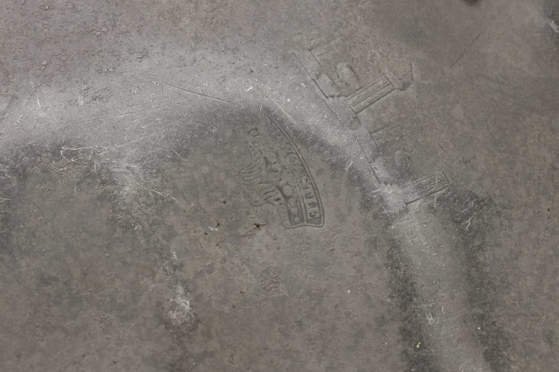 AN 18TH CENTURY PEWTER PLATE BEARING NEWCASTLE STAMP - 4